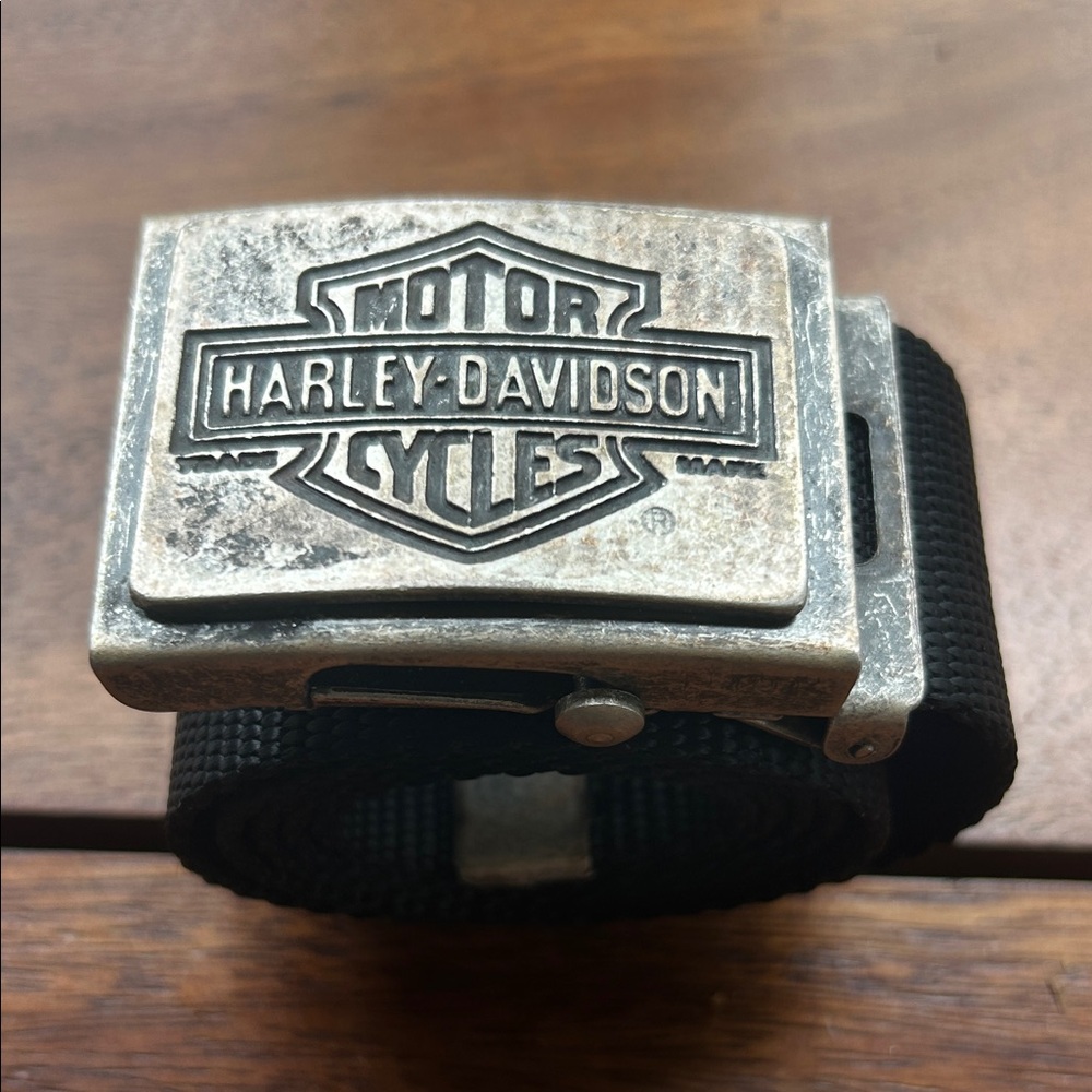 Harley-Davidson Black Web Belt with Distressed Silver Buckle ! Size 32